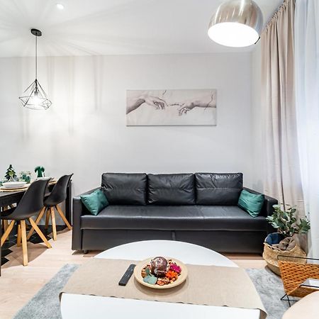 Edsam Madrid Apartments Black 외부 사진