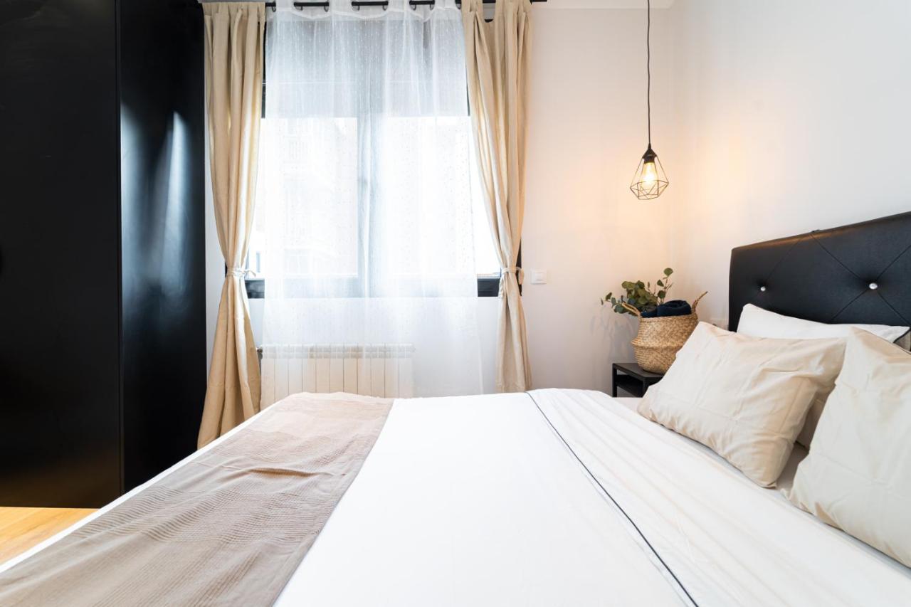 Edsam Madrid Apartments Black 외부 사진